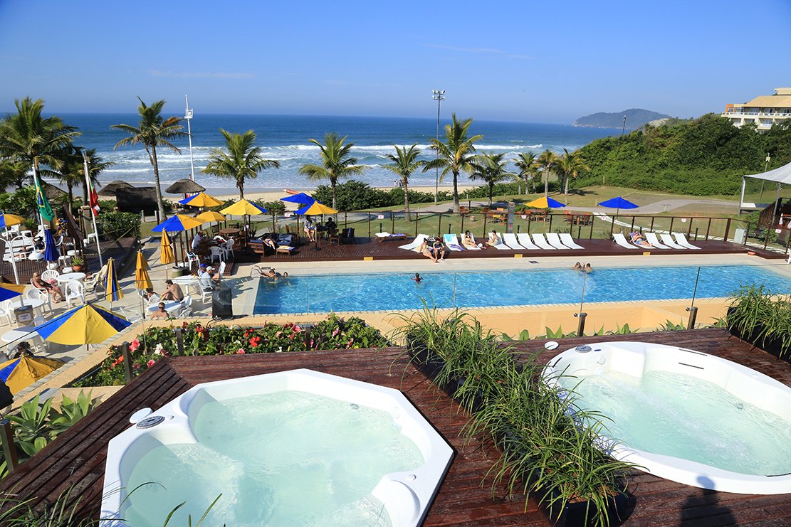 Florianópolis possui "cenários de cinema" como a Praia do Santinho, onde está localizado o Costão do Santinho Resort